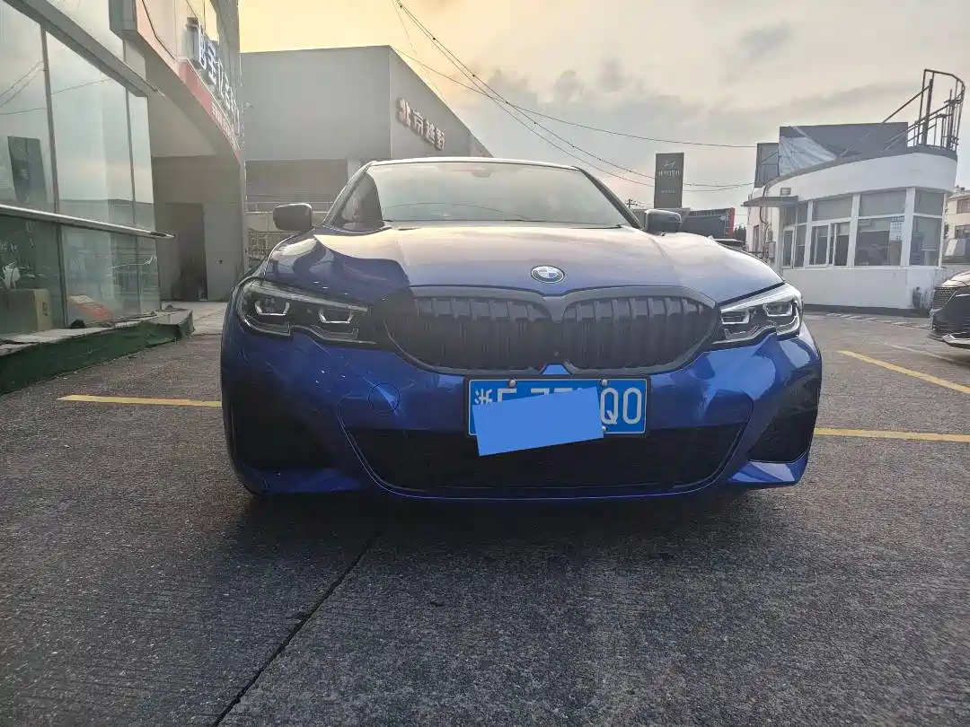 BMW 3 Series 2022 325Li M Sport Shadow Edition фото 2