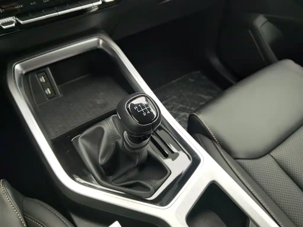 WULING AUTOMOBILE WULING JIACHEN