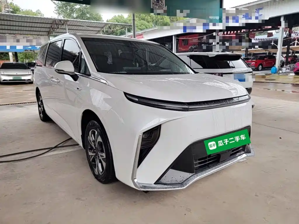 2022 Maxus MIFA 9
