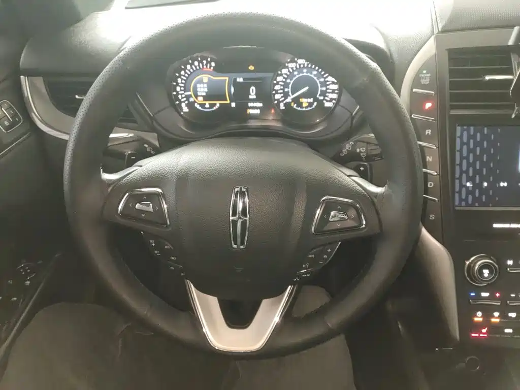 Фото 7 - Lincoln MKC
