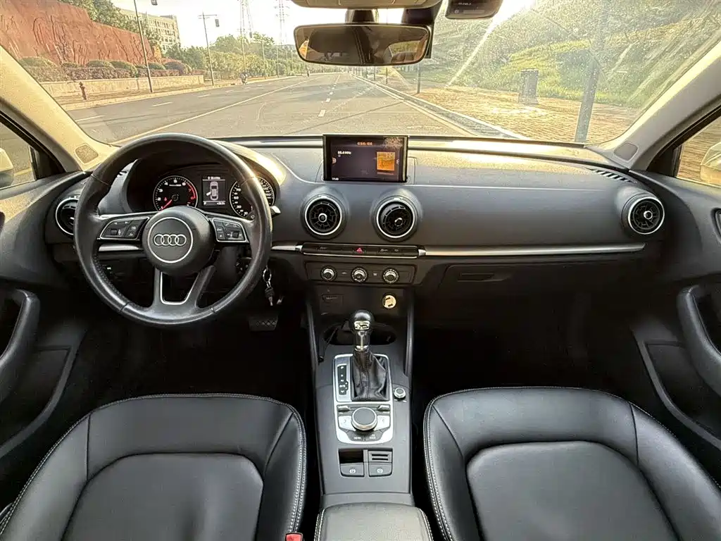 Audi A3 2019 Limousine 35 TFSI Progressive China V фото 8