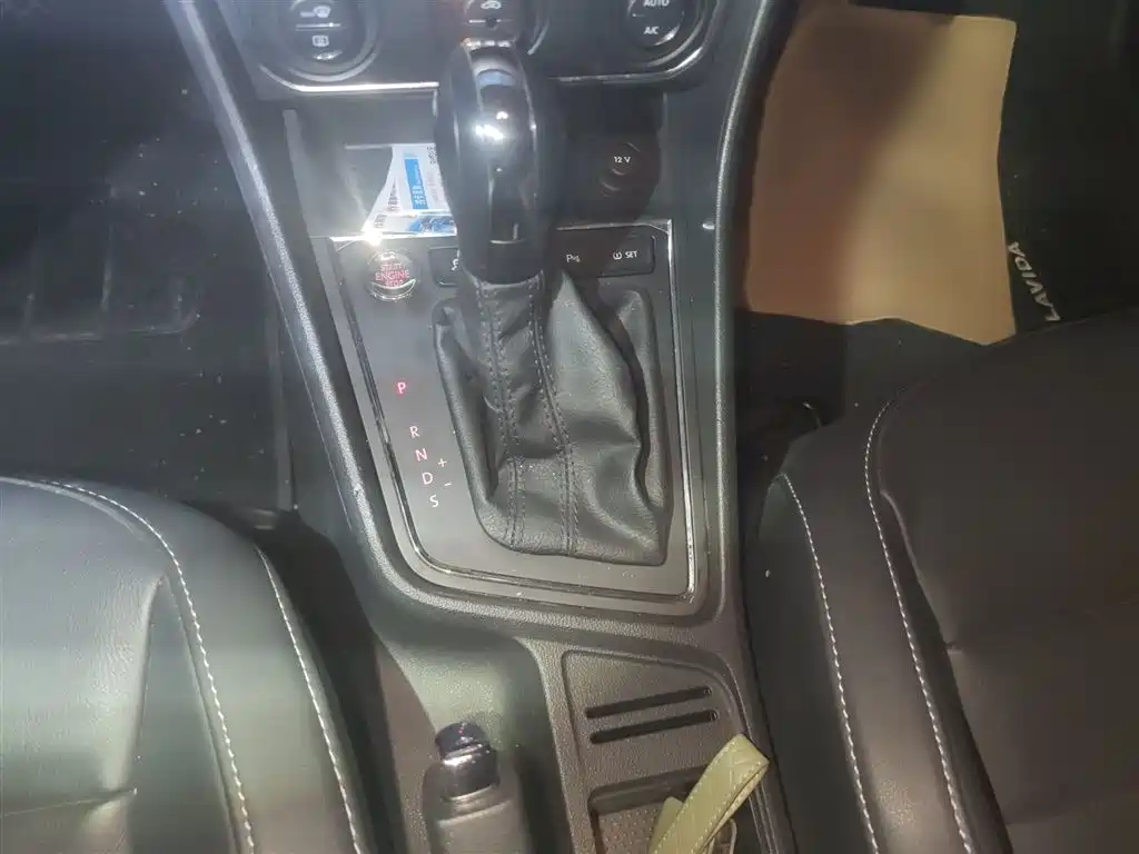 Volkswagen Lavida Tour 2017 180TSI DSG Comfort Edition фото 7