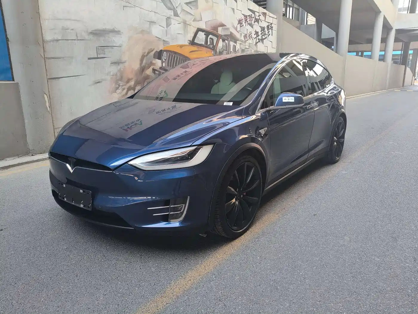 TESLA MODEL X