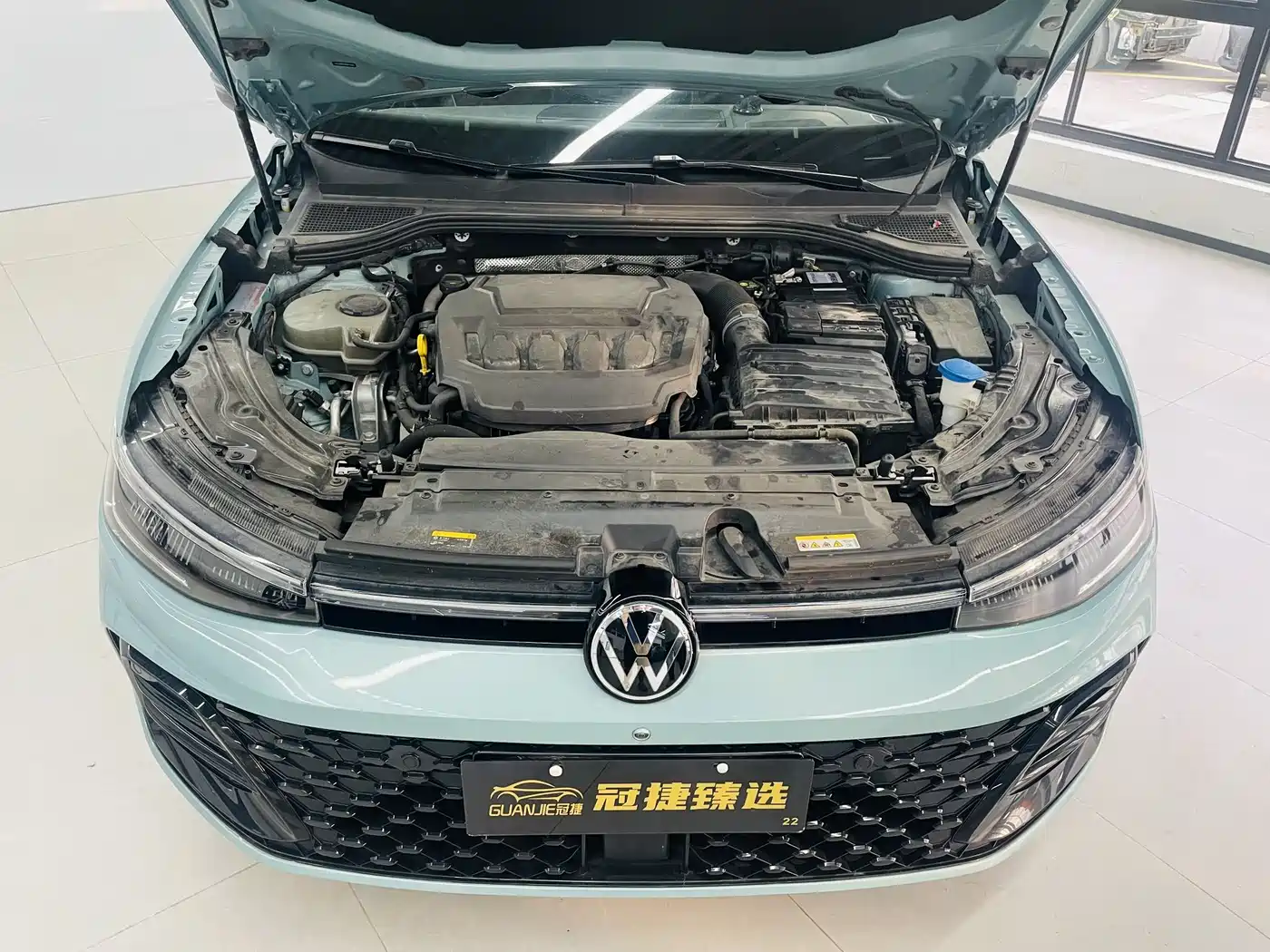 Volkswagen Passat 2025 Model Pro 380TSI Starlight Dragon Premium Edition фото 2