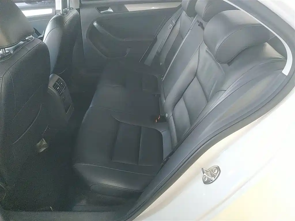 Volkswagen Sagitar 2014 Facelift 1.4TSI Automatic Luxury фото 17