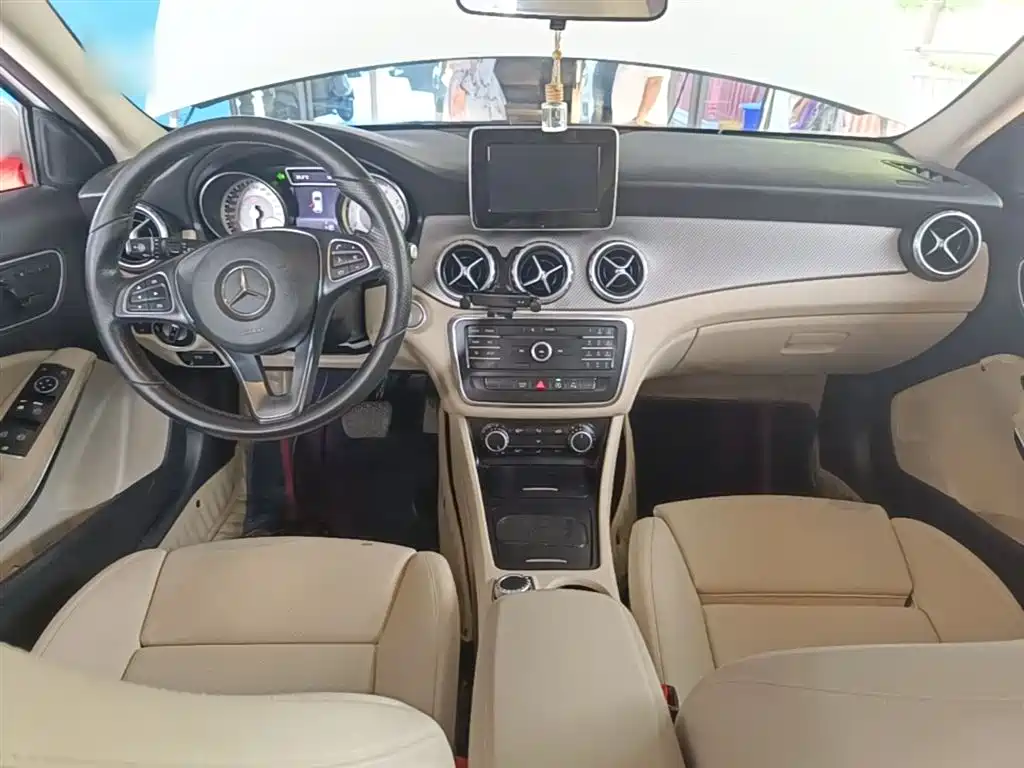 Mercedes-Benz GLA 2016 GLA 200 Fashion фото 10
