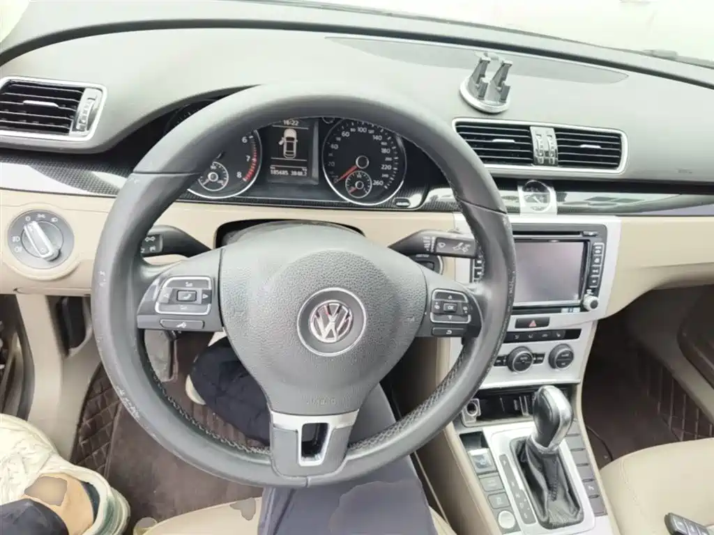 Volkswagen Magotan 2015 Facelift 1.8TSI Luxury фото 11
