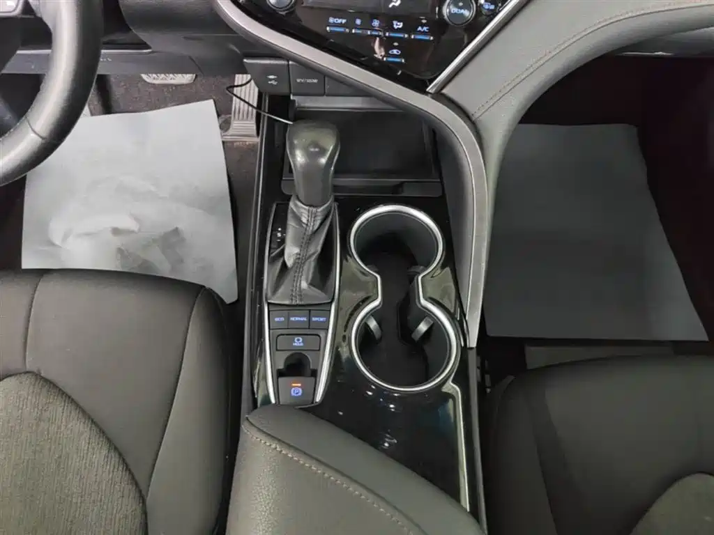 Toyota Camry 2018 2.0S Sport Edition фото 14