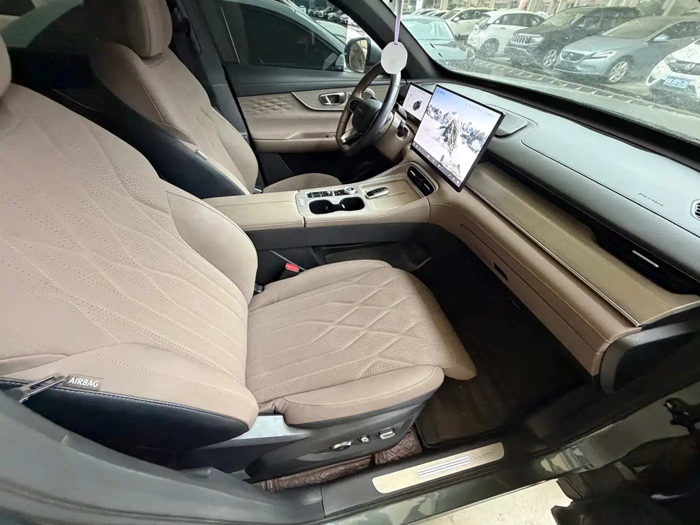 Chery Tiggo 8 PLUS 2024 2025 290TGDI DCT Premium 5-seater