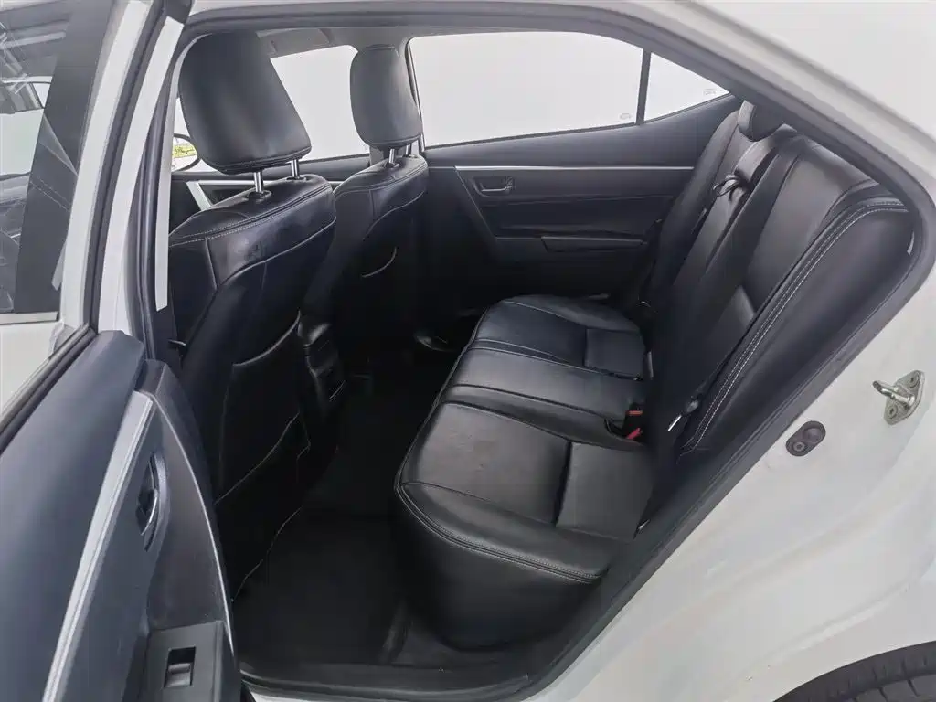 Toyota Corolla 2018 1.2T S-CVT GL-i Smart Shine Edition фото 15
