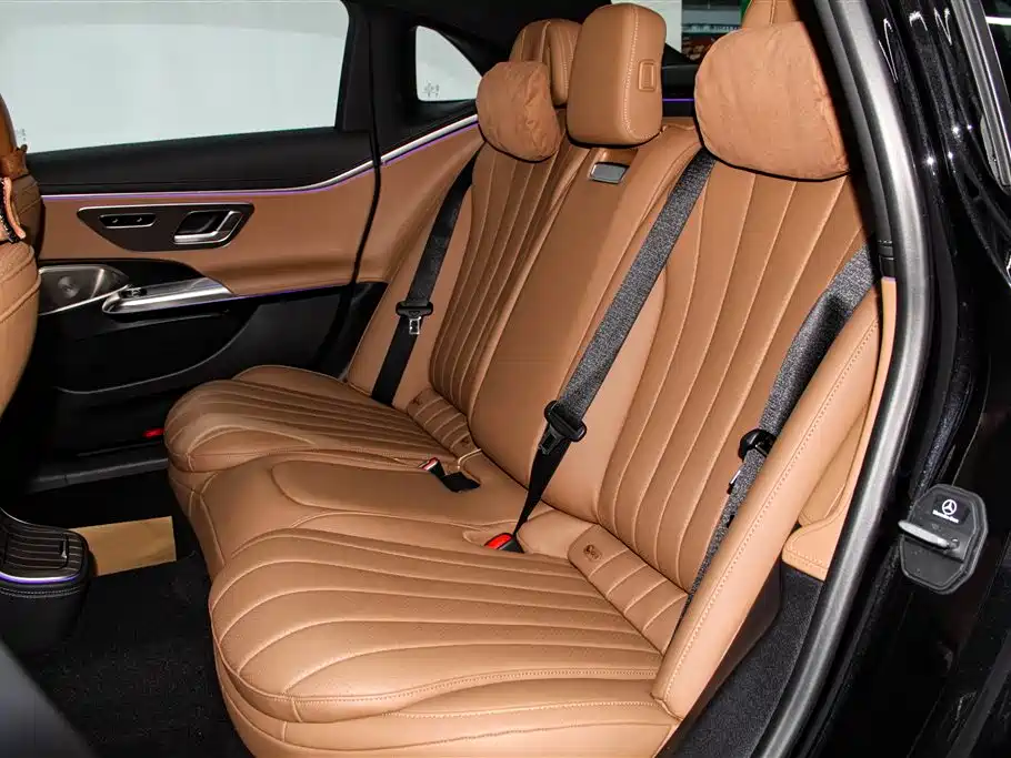 Mercedes-Benz E-Class 2024 E 300 L Fashion фото 20