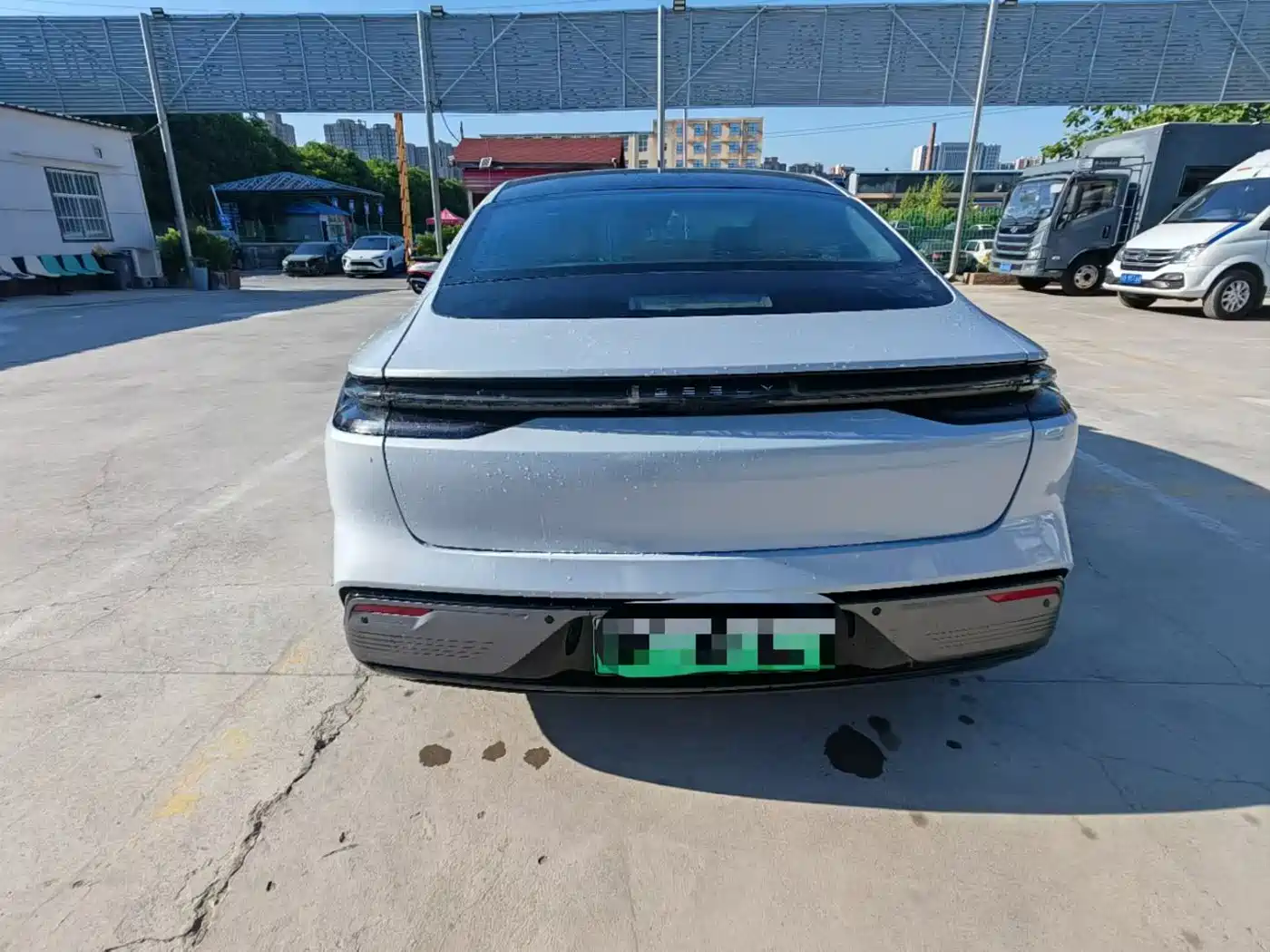 Geely Galaxy Galaxy Xingyao 8 2025 130km EM-i Premium Edition фото 8