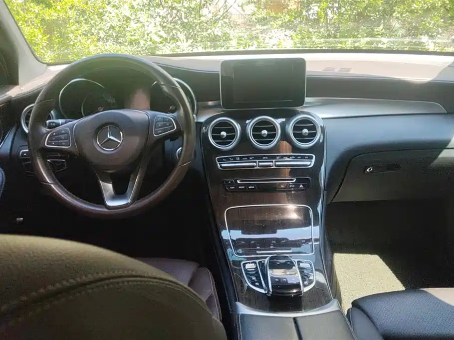 Mercedes-Benz GLC 2018 GLC 260 4MATIC Luxury фото 12