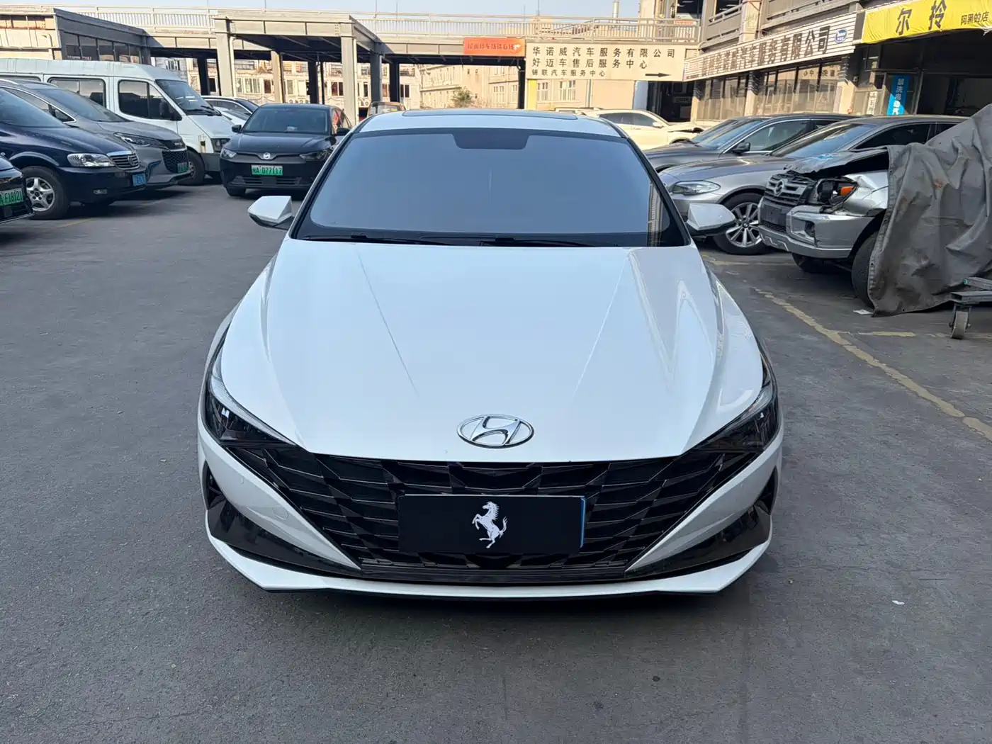 HYUNDAI ELANTRA