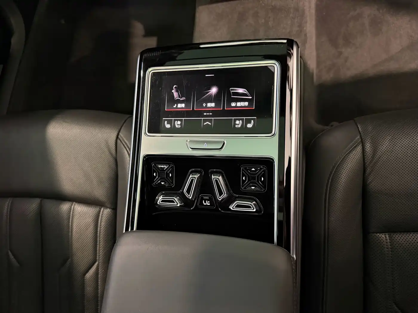 Audi A8 2018 A8L 55 TFSI quattro Luxury фото 8