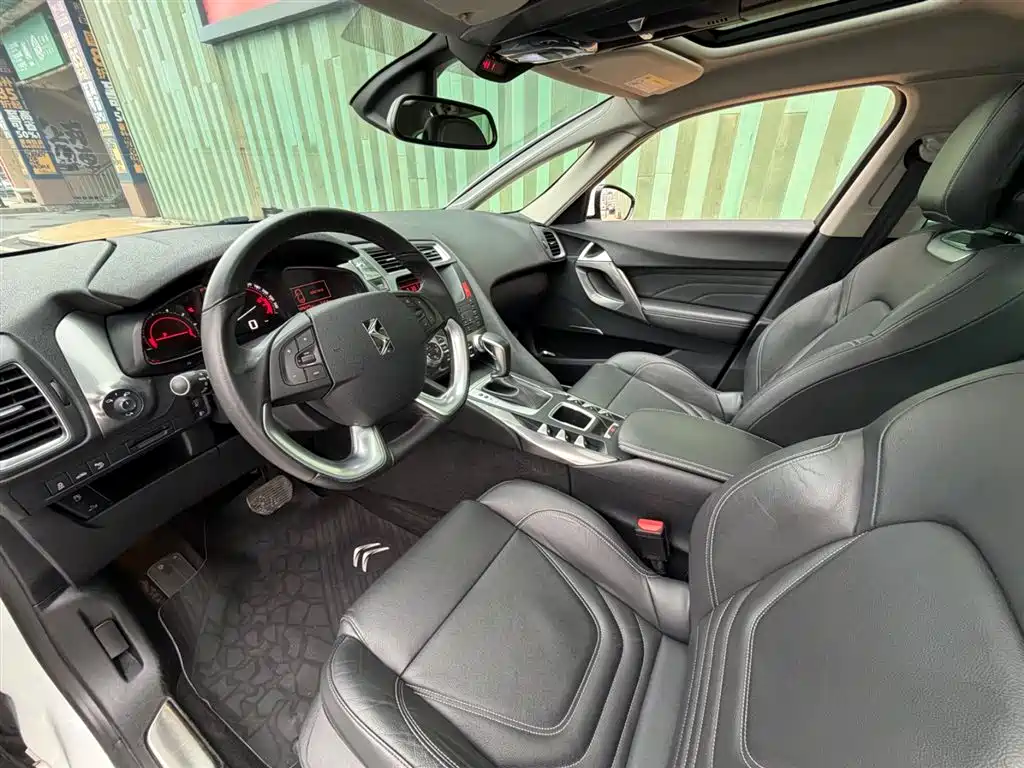 DS 5 2018 2015 1.6T Luxury THP160