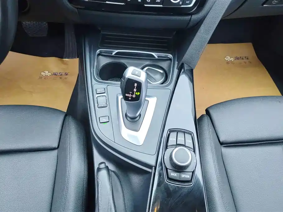BMW 3 Series 2018 320Li Fashion Style фото 16
