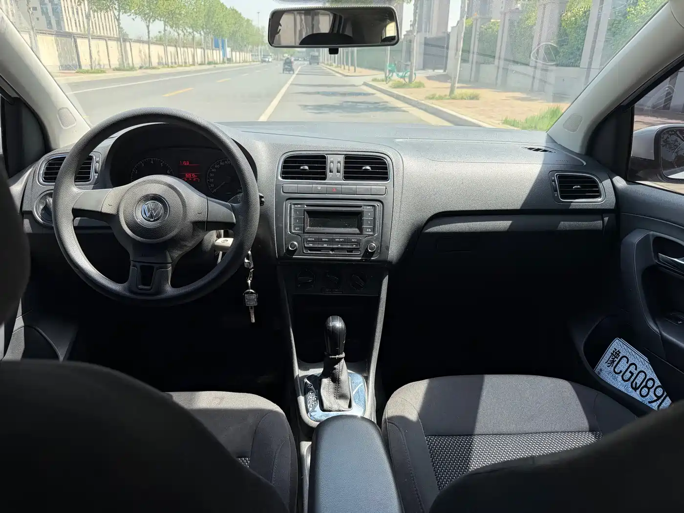 Volkswagen Polo 2013 1.4L Automatic Comfort Edition фото 7