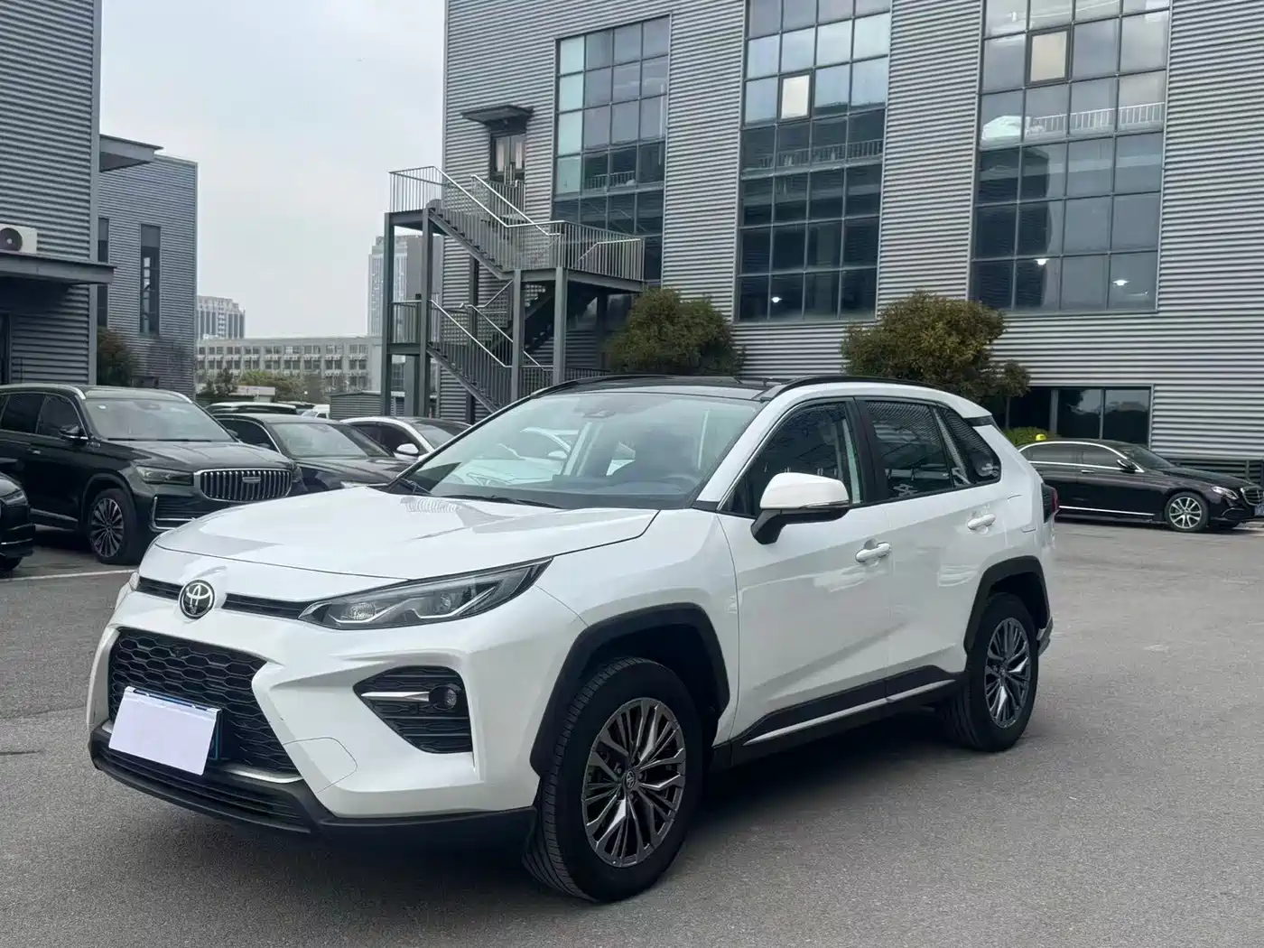 Toyota Wildlander 2023 2.0L CVT AWD Luxury PLUS