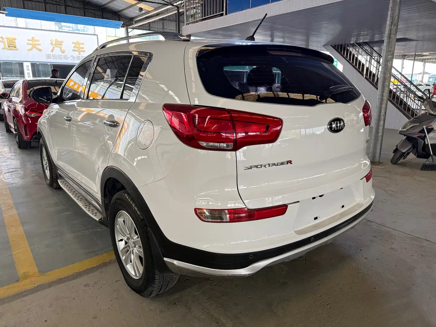 Kia Sportage 2015 2.0L Automatic 2WD GL фото 4