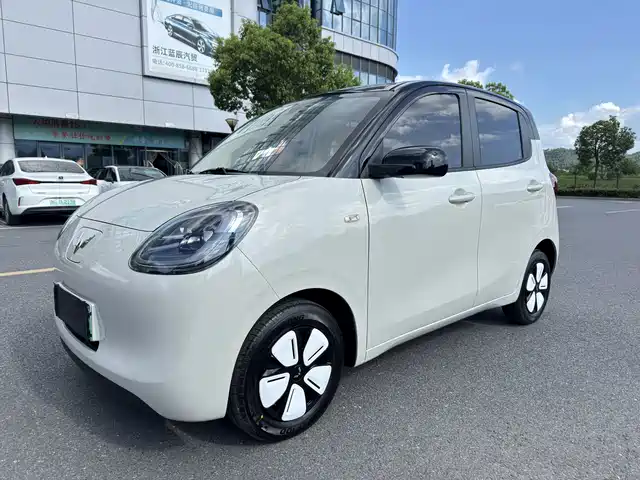 Wuling Hongguang MINI EV Четырёхдверный, Премиум, +, 4-е поколение