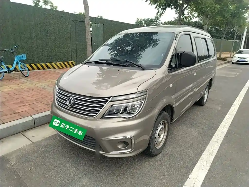 Dongfeng Fengxing Lingzhi 2019 M5 1.6L 7-seat Base Model China VI