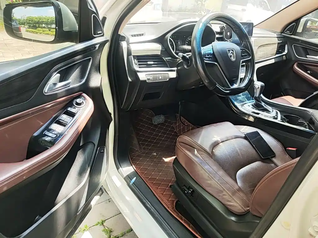Baojun 560 2017 2017 1.5T DCT Premium Model