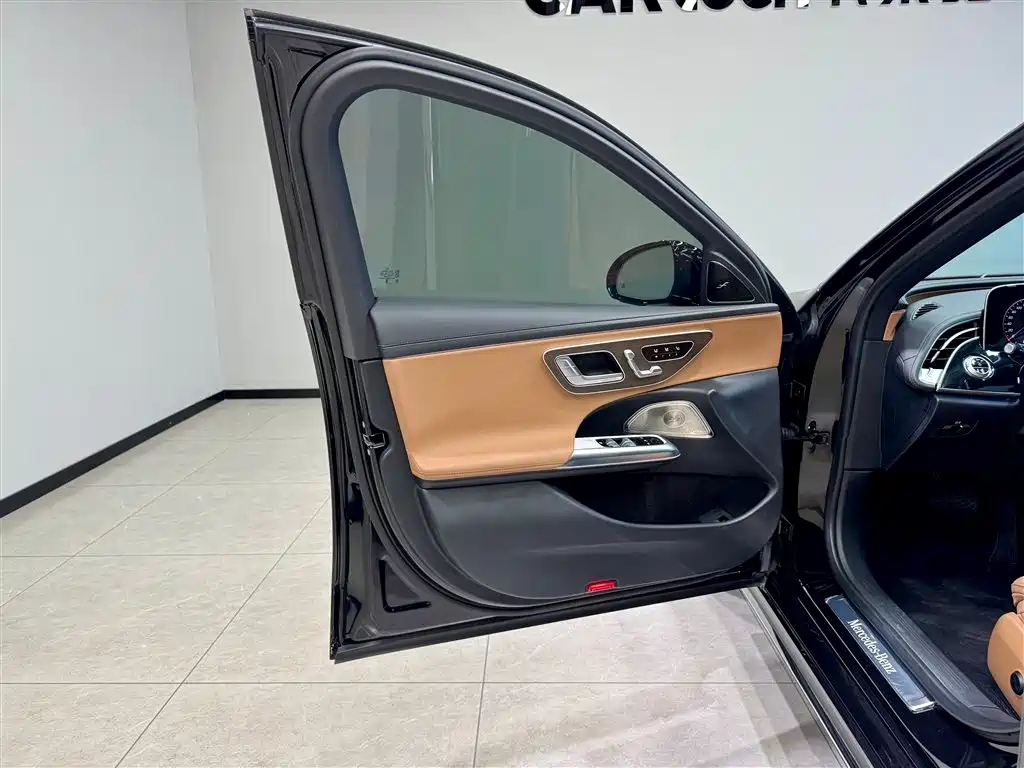 Mercedes-Benz E-Class 2024 Model E 300 L Luxury фото 17