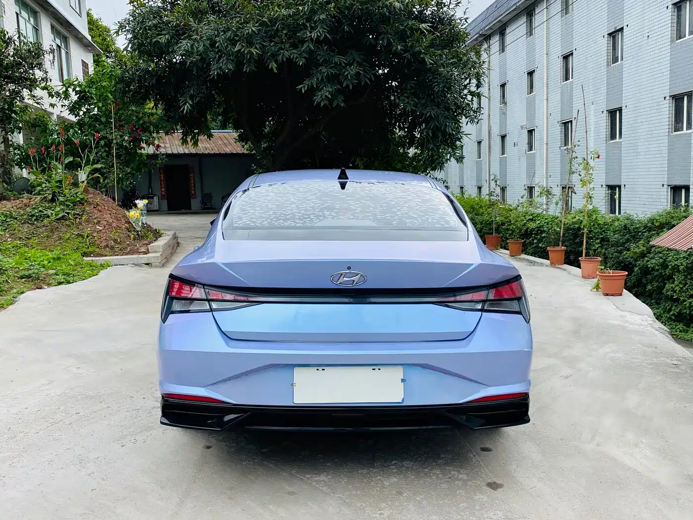 Hyundai Elantra 2022 1.5L CVT GLS Leading Edition фото 4
