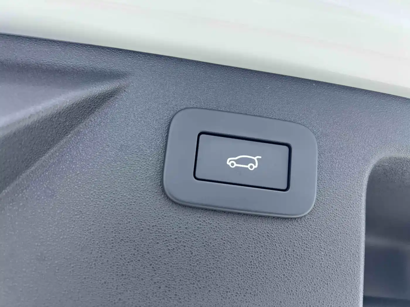 Land Rover Discovery Sport 2025 249PS Performance Tech Edition фото 11