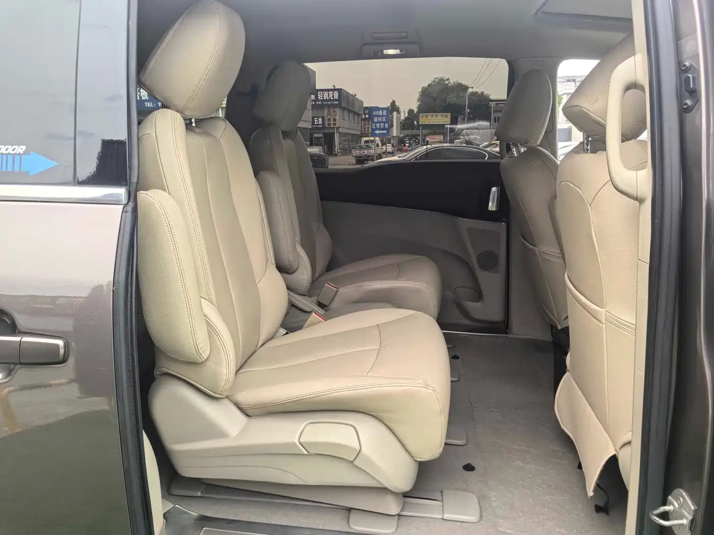 Buick GL8 2014 2.4L CT Luxury Business Comfort фото 14