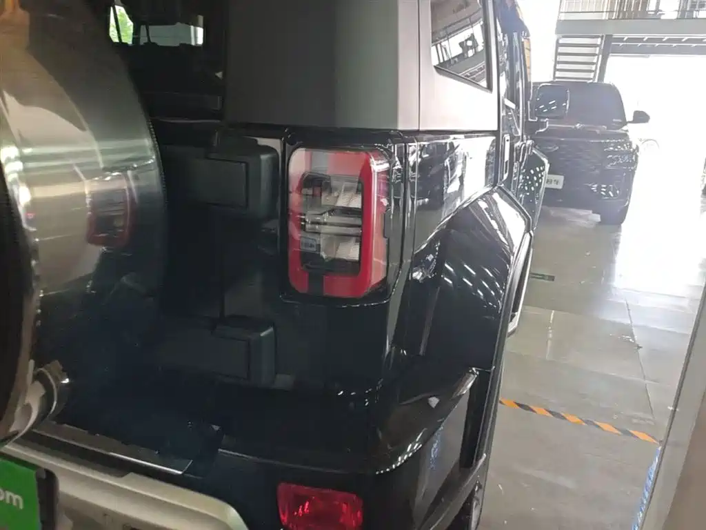BAIC ORV Beijing Offroad BJ40 2023 2.0T Auto 4WD Urban Hunter Knight Edition фото 8