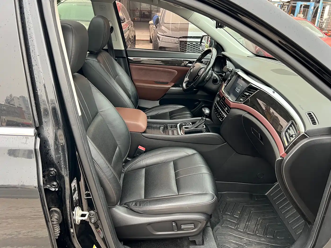 GAC Trumpchi Trumpchi GS8 2017 320T 2WD Luxury Smart Connect (7-seater) фото 28
