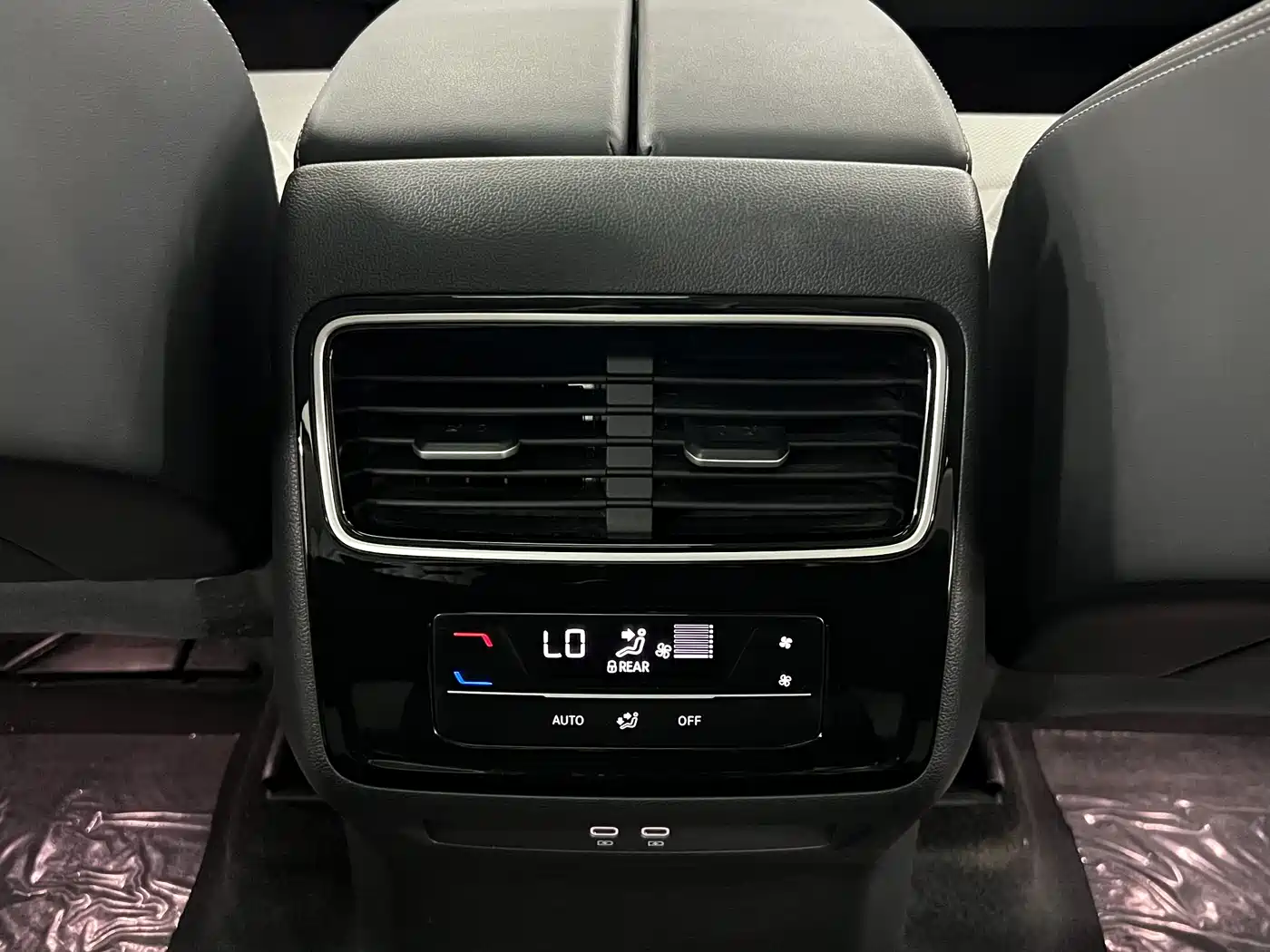 Volkswagen Talagon 2024 380TSI 4WD R-Line Touring фото 14