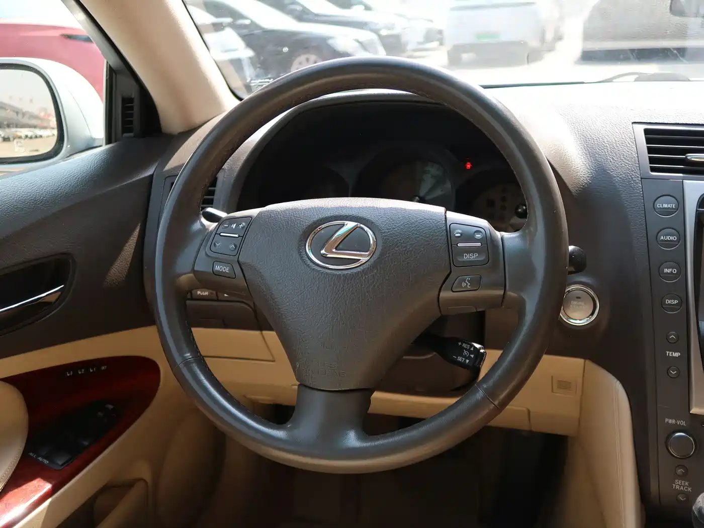Photo 19 - Lexus GS