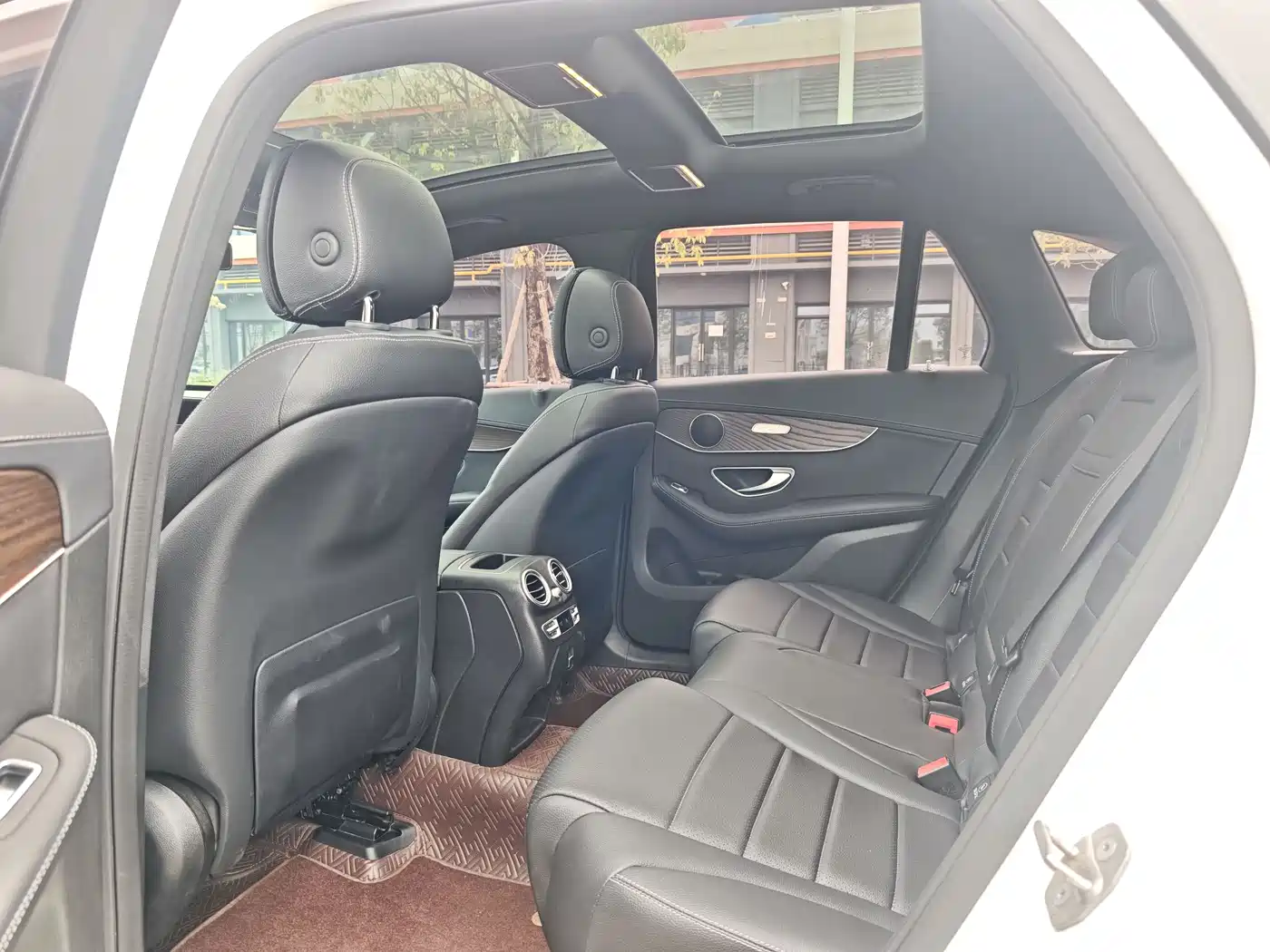 Mercedes-Benz GLC 2022 GLC 300 L 4MATIC Dynamic Collector's Edition фото 6