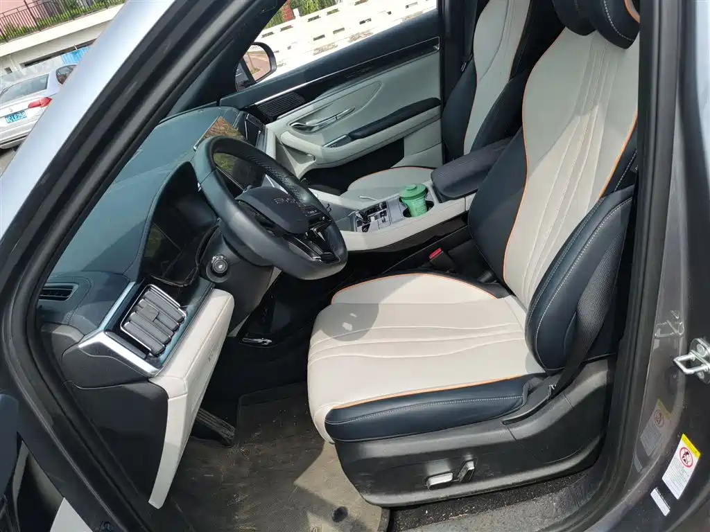 BYD Song PLUS PHEV 2024 Glory Edition DM-i 110km Flagship фото 8