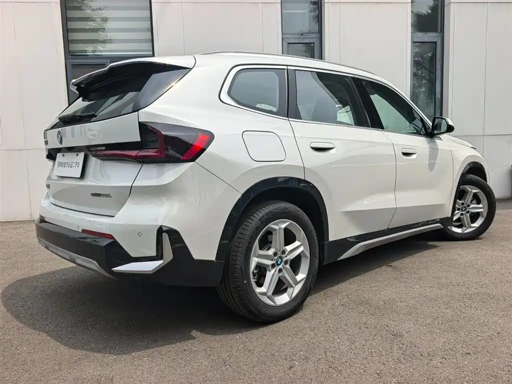 BMW iX1 2025 2025 eDrive25L X Design Package