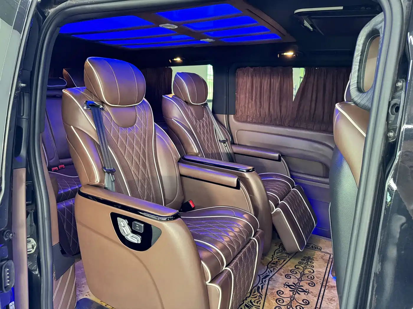 Mercedes-Benz Vito 2018 2.0T Business Edition China VI фото 18