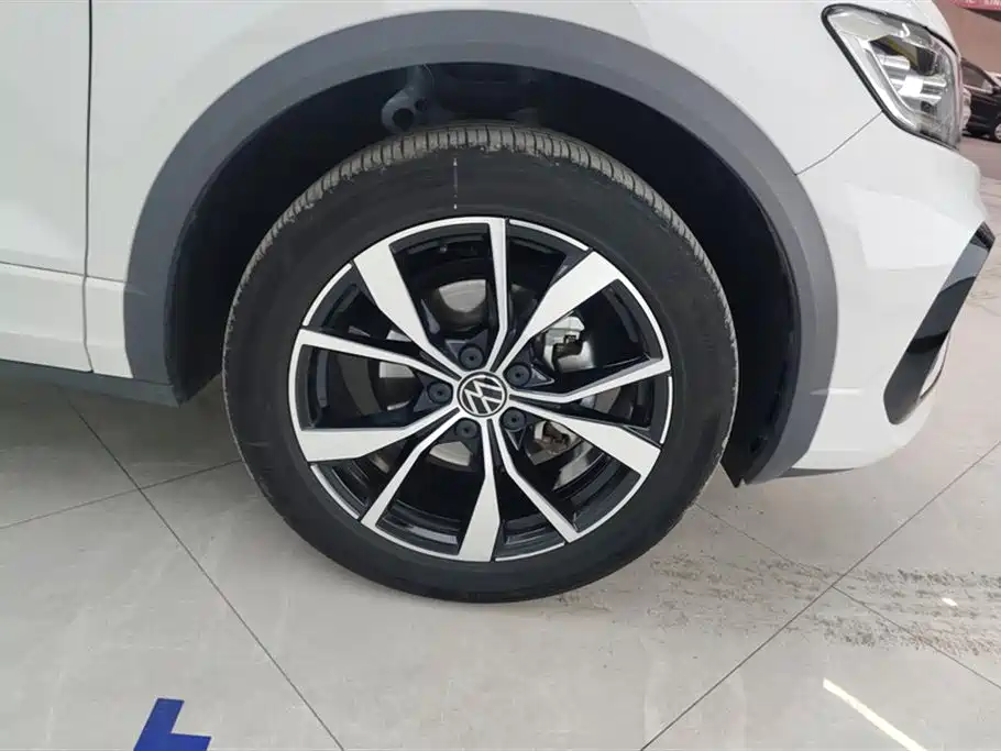 Volkswagen T-ROC 2024 300TSI DSG 2WD Morning Light Edition фото 6