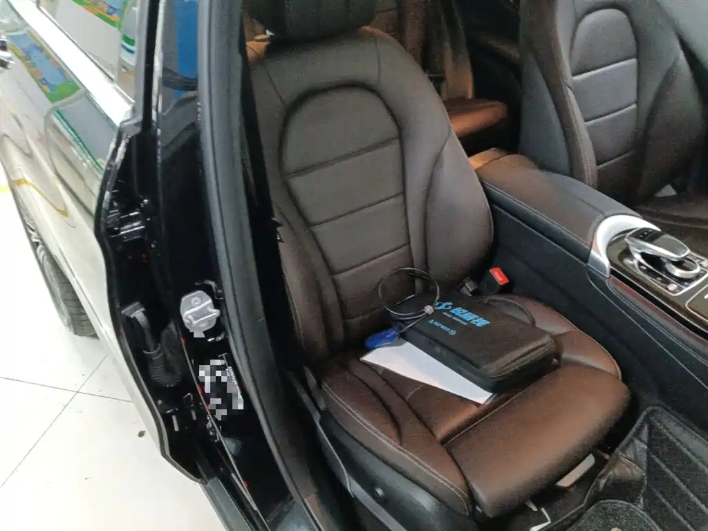 Mercedes-Benz GLC 2019 GLC 260 L 4MATIC Dynamic фото 25