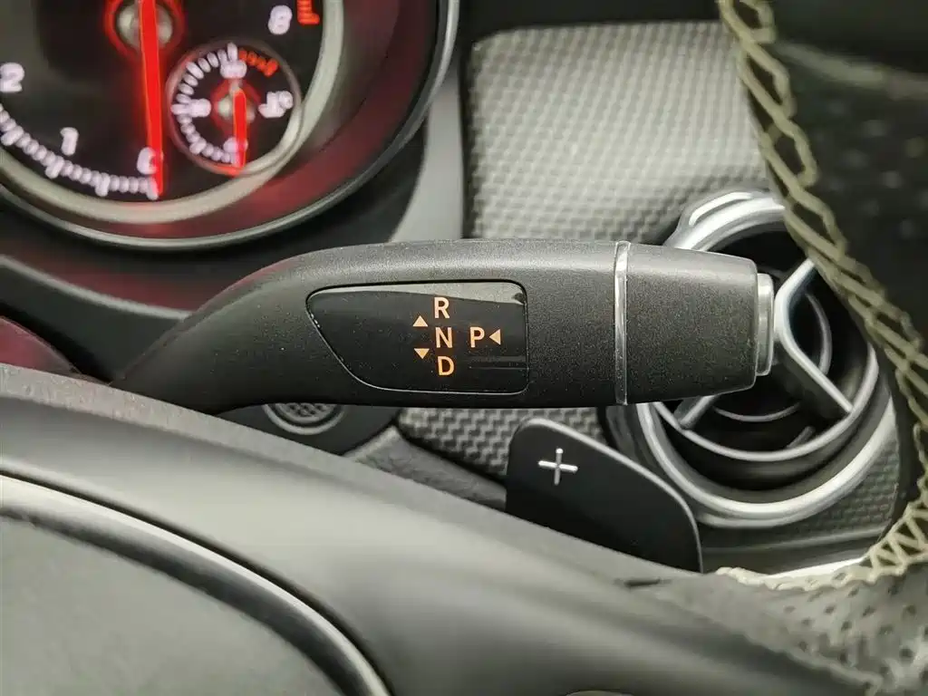 Mercedes-Benz GLA 2018 GLA 220 4MATIC Sport фото 13