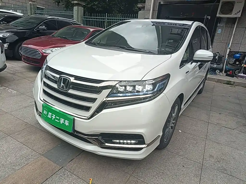 Honda Elysion 2019 2.0L Hybrid Luxury Edition