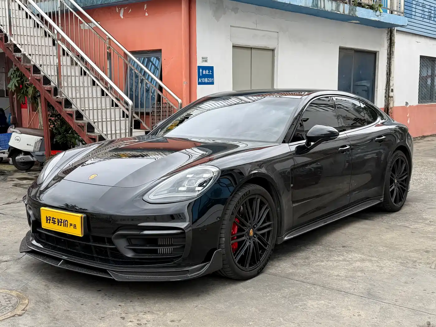 PORSCHE PANAMERA