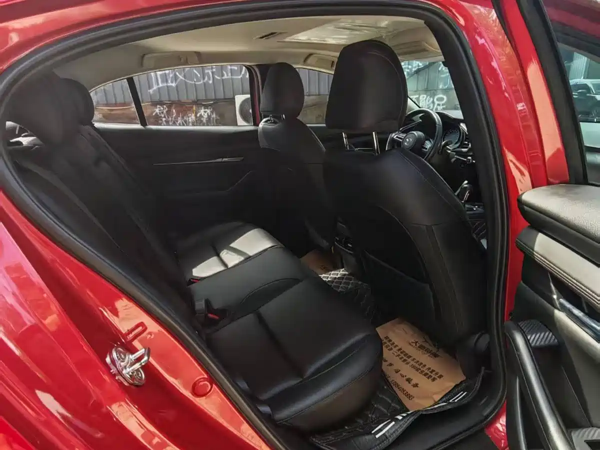 Фото 9 - Mazda Mazda 3