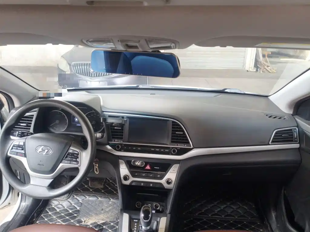 Hyundai Elantra 2016 Model 1.6L Automatic Smart Elite фото 13