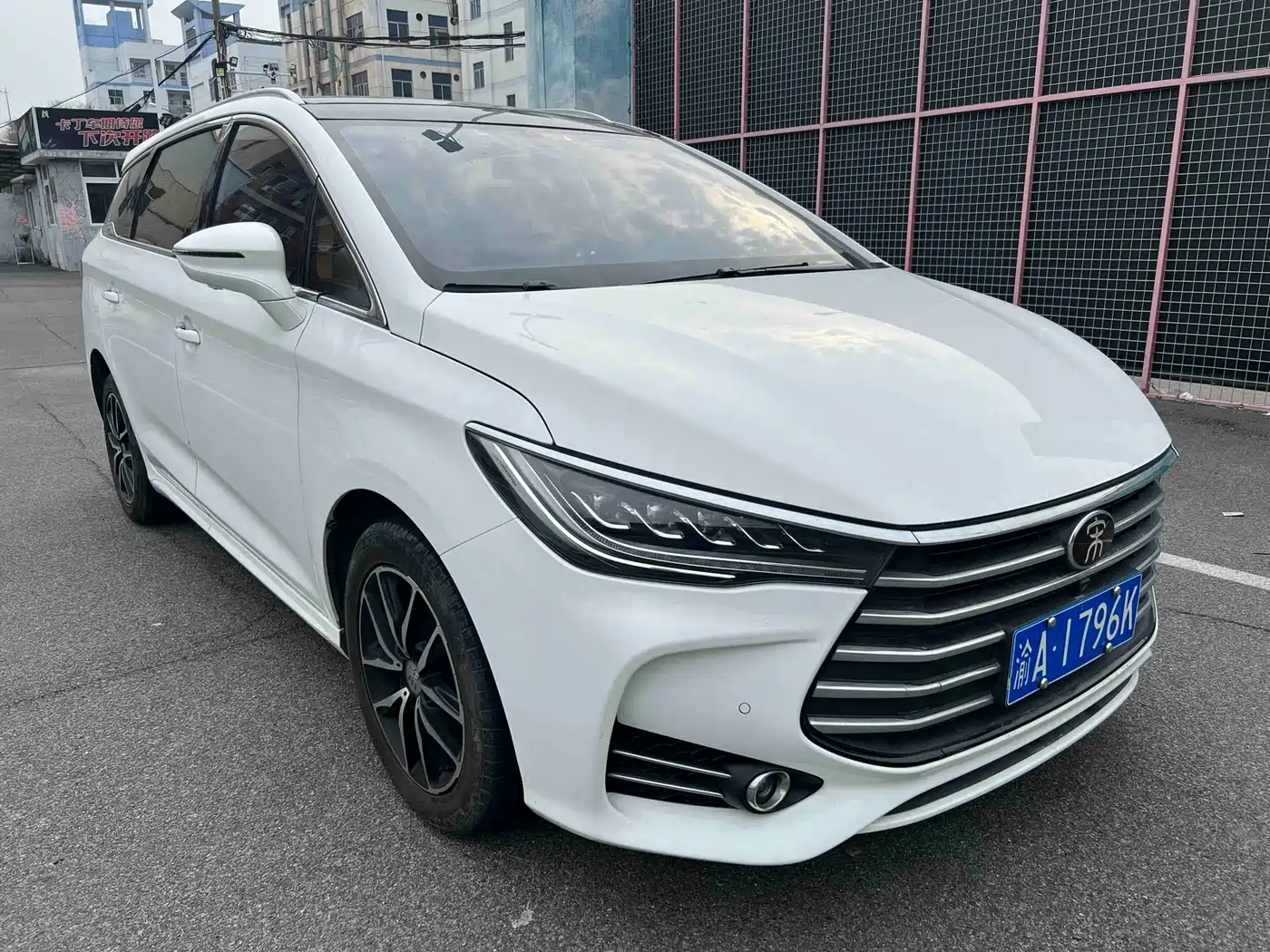 BYD Song MAX 2017 1.5T Auto Smart Connect Premium 7-seater фото 2