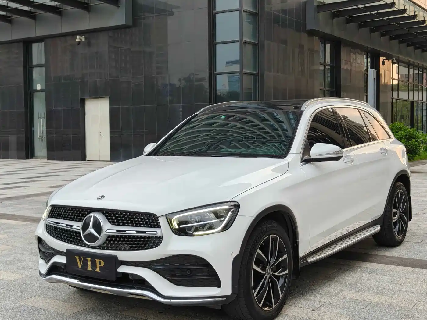 Mercedes-Benz GLC 2020 Facelift GLC 300 L 4MATIC Dynamic фото 4