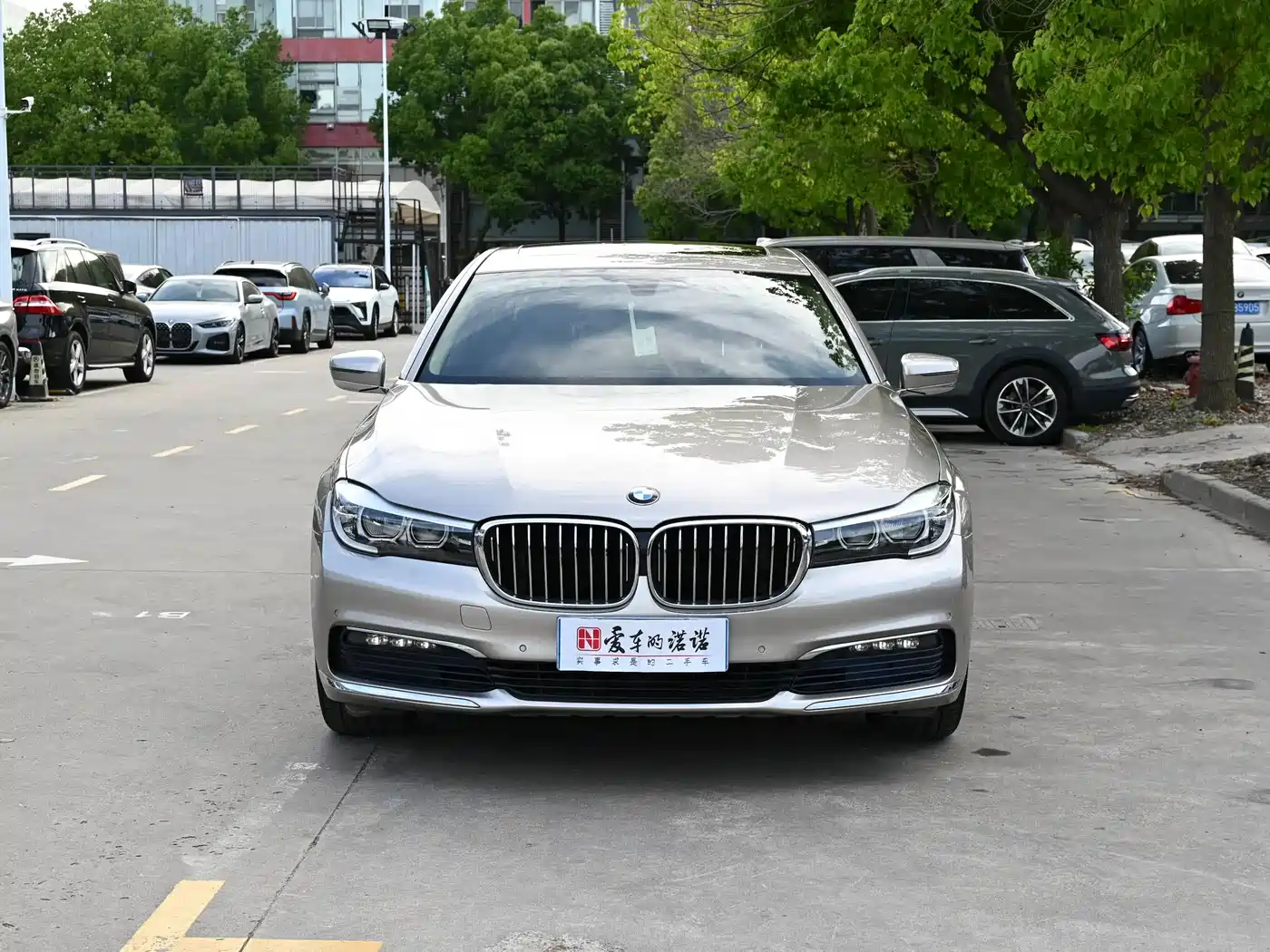 BMW 7 Series 2016 730Li Leading