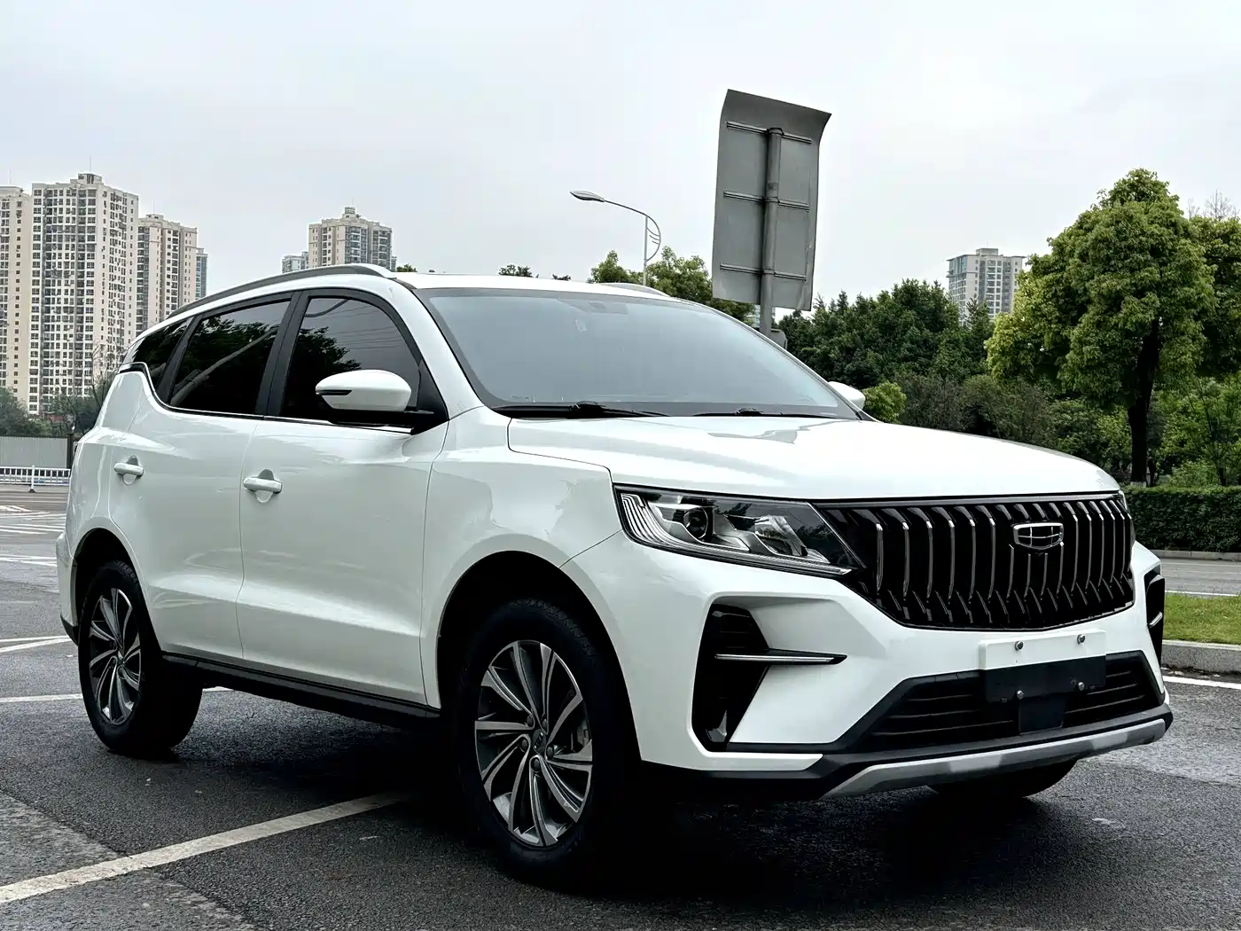 GEELY AUTOMOBILE VISION X6